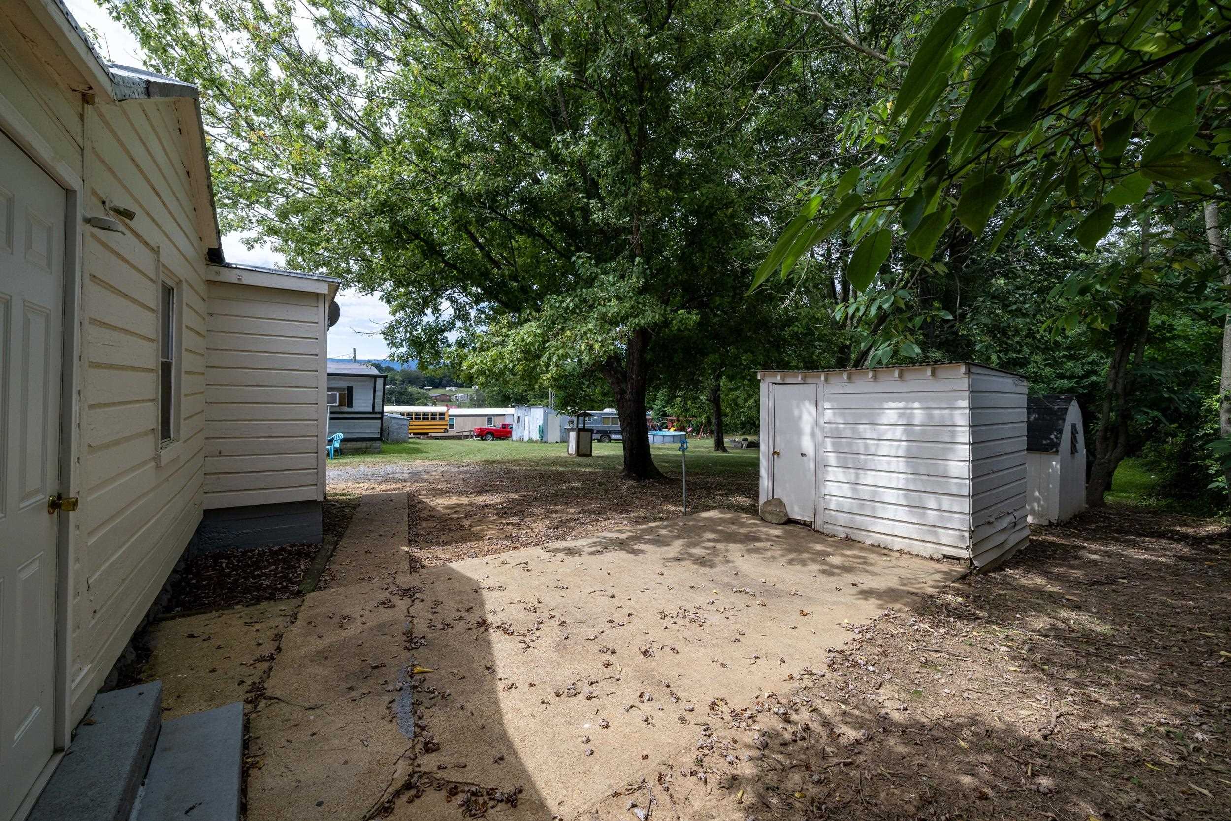 17801 Red Brush Road Elkton, VA 22827 - Photo 34 of 48 a view of a back yard of the house