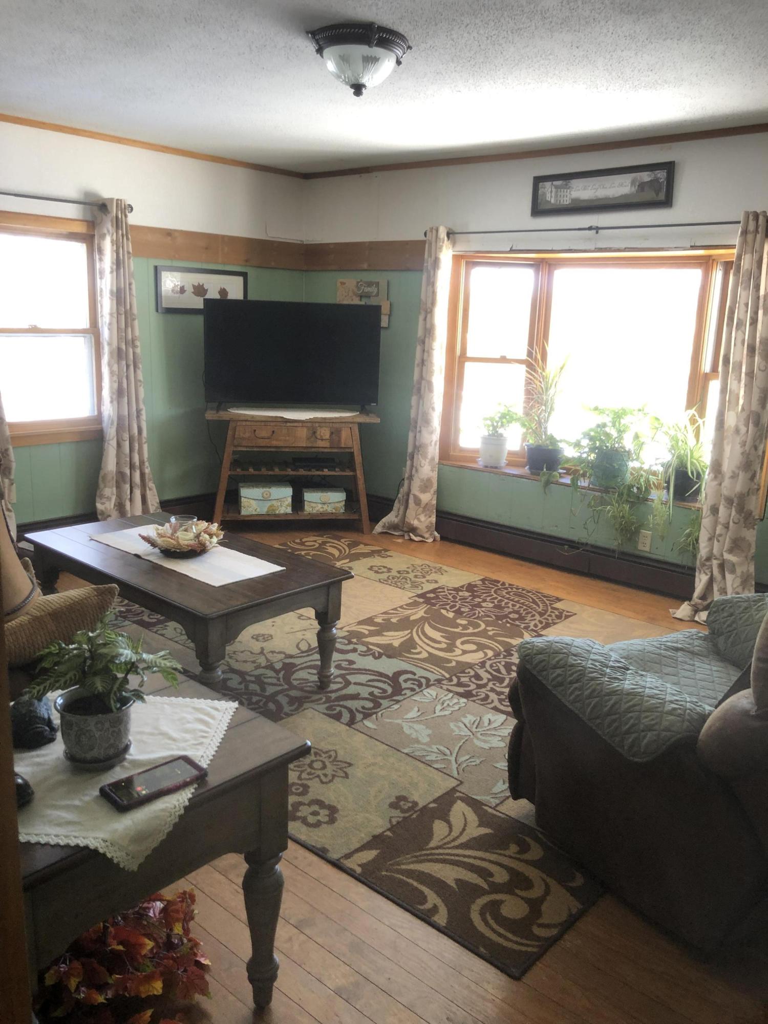 351 Main Street Mercer, ME 04957 - Photo 6 of 21 47F8350C-0397-41B7-8C2C-B9DDEC0FC7DA