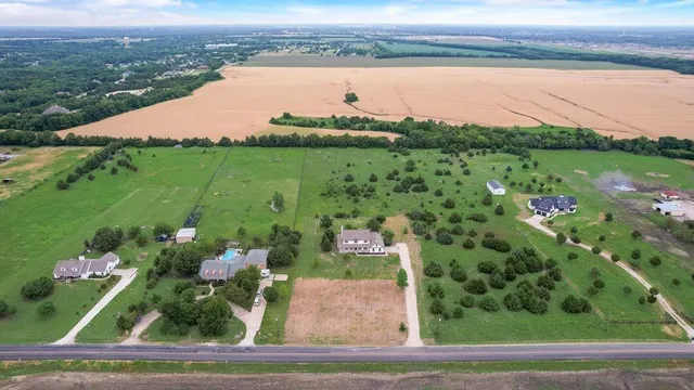 $850,000 | 5855 County Road 408, McKinney, TX 75071