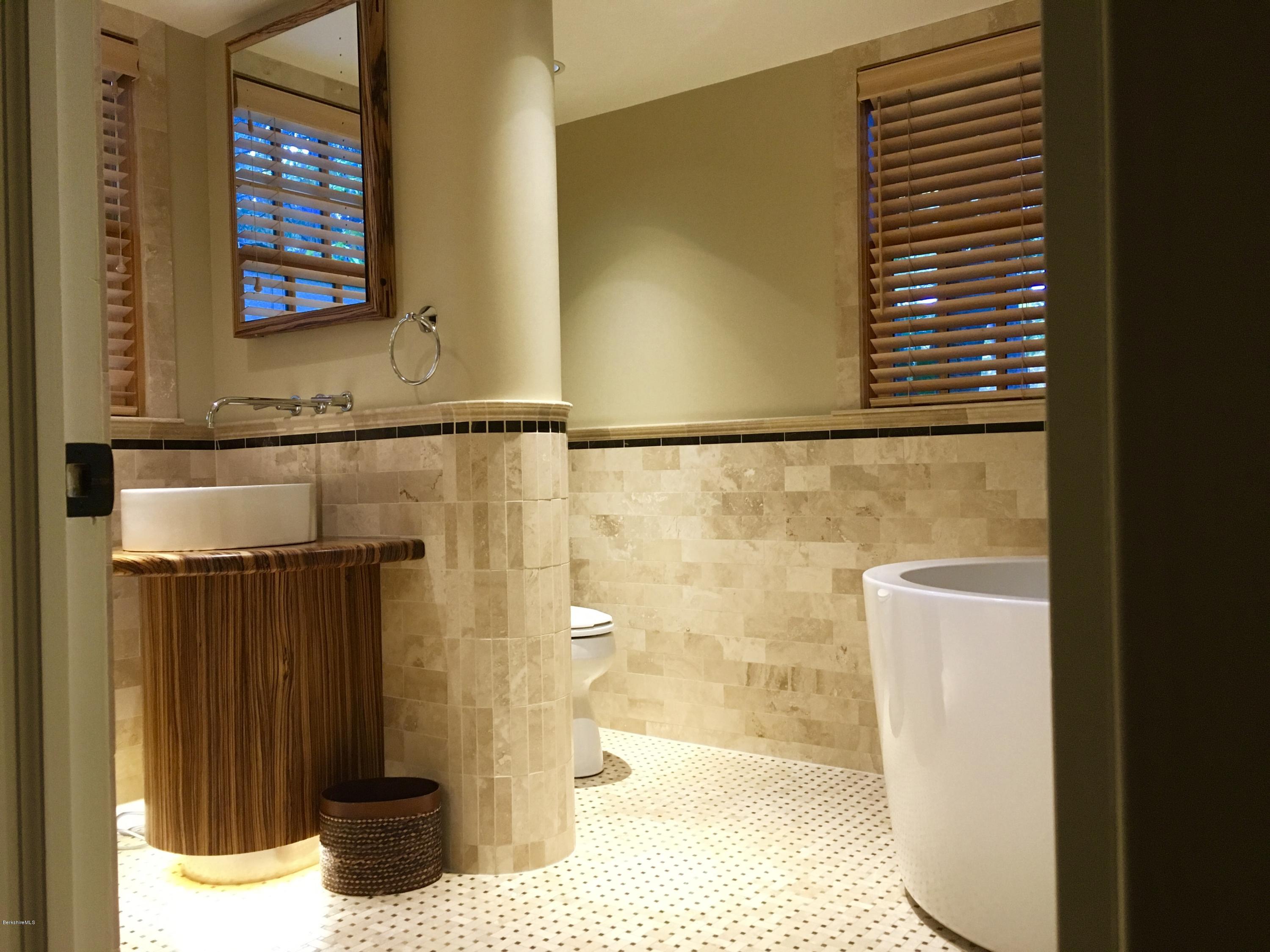 84 East Main Street Stockbridge, MA 01262 - Photo 14 of 31 Master Bath w/ Japanese Tub