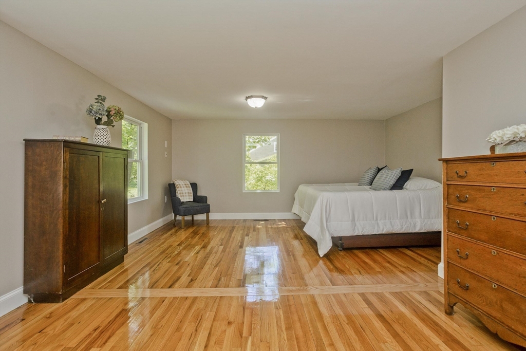 1883 Parker Street Springfield, MA 01128 - Photo 13 of 39 Gallery Image 13