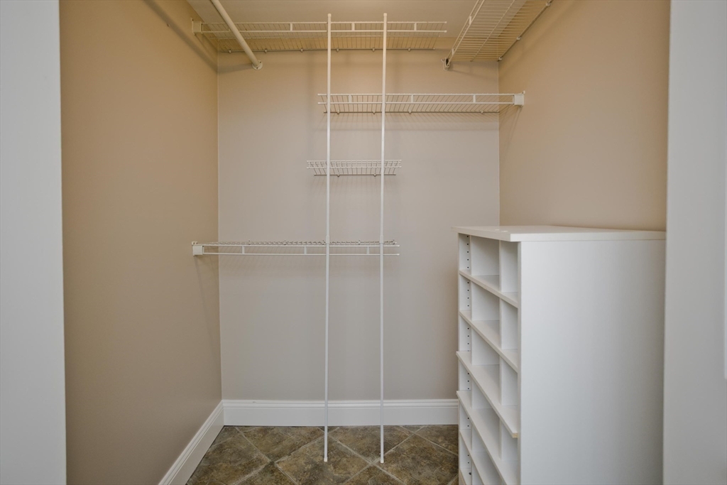 1883 Parker Street Springfield, MA 01128 - Photo 20 of 39 Gallery Image 20