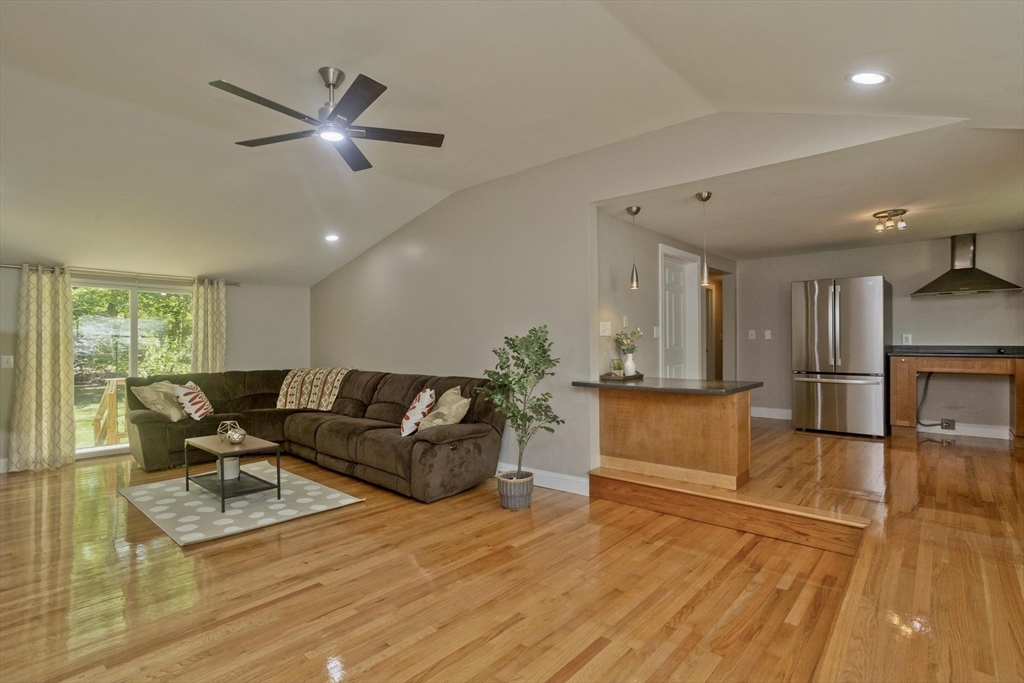 1883 Parker Street Springfield, MA 01128 - Photo 2 of 39 Gallery Image 2