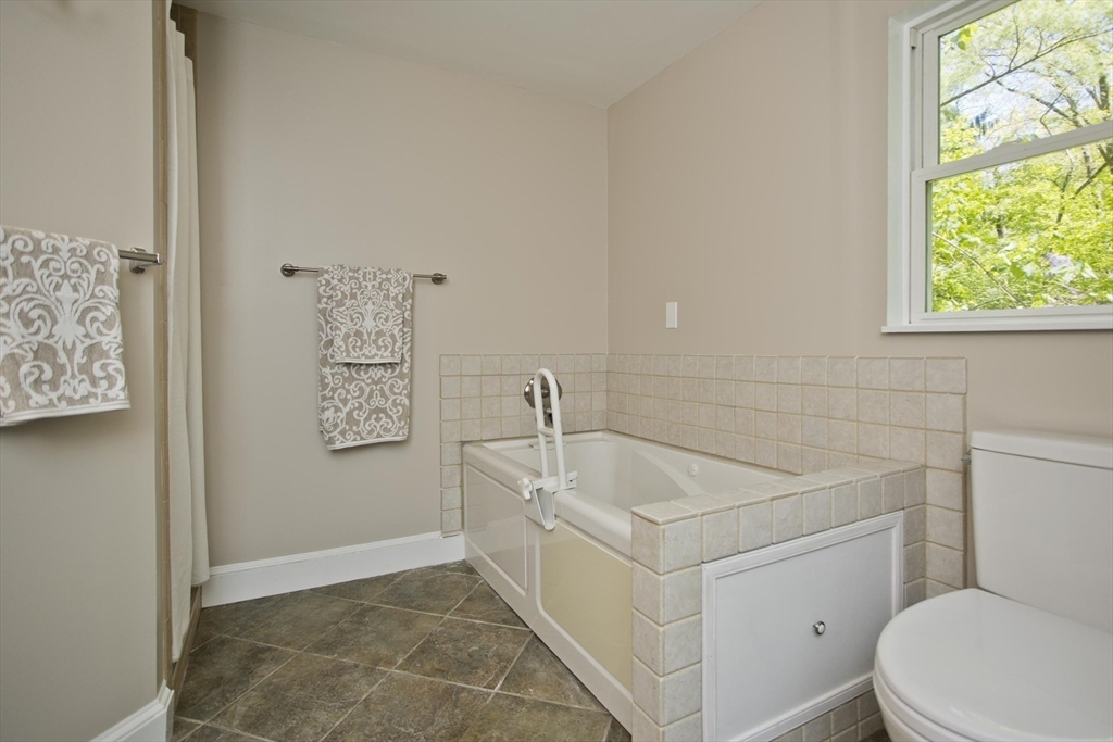 1883 Parker Street Springfield, MA 01128 - Photo 24 of 39 Gallery Image 24