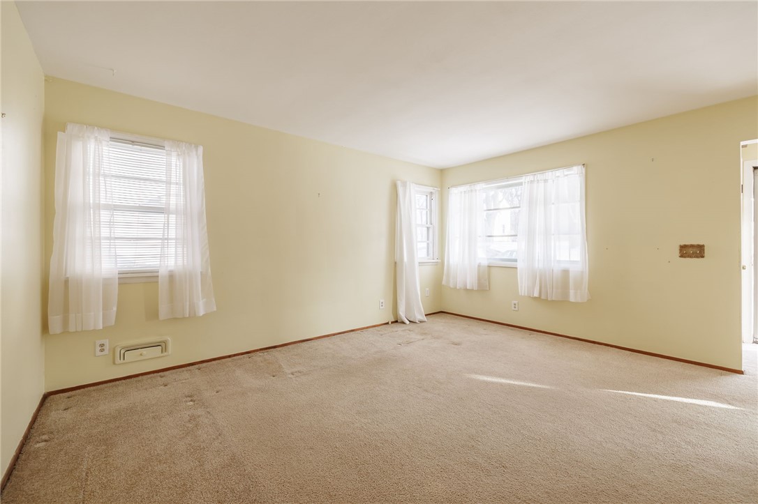 286 Filon Avenue Irondequoit, NY 14622 - Photo 6 of 26