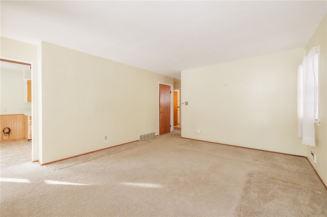 286 Filon Avenue Irondequoit, NY 14622 - Photo 8 of 26