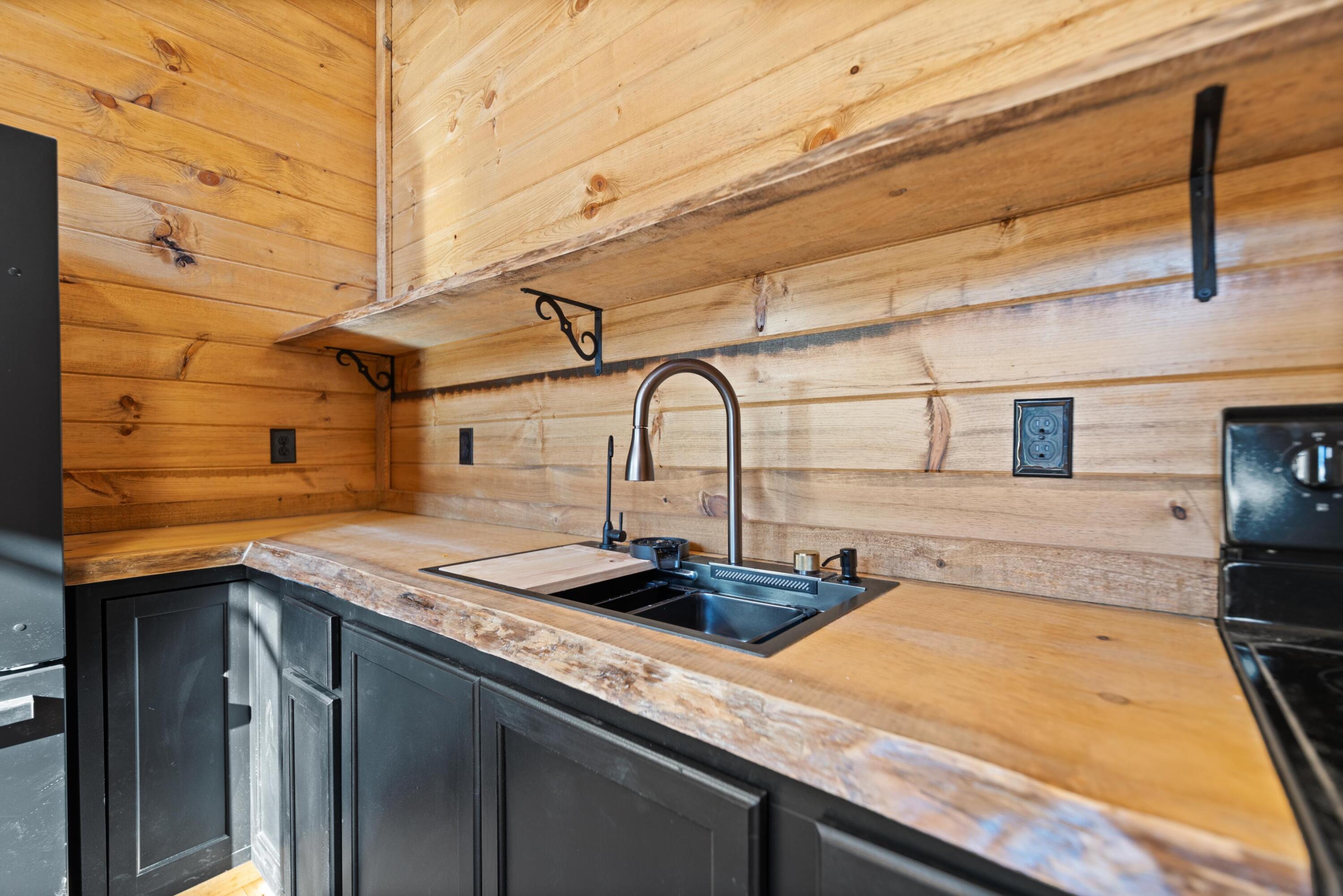 83 Cable Lane Campton, KY 41301 - Photo 8 of 32 KITCHEN SINK