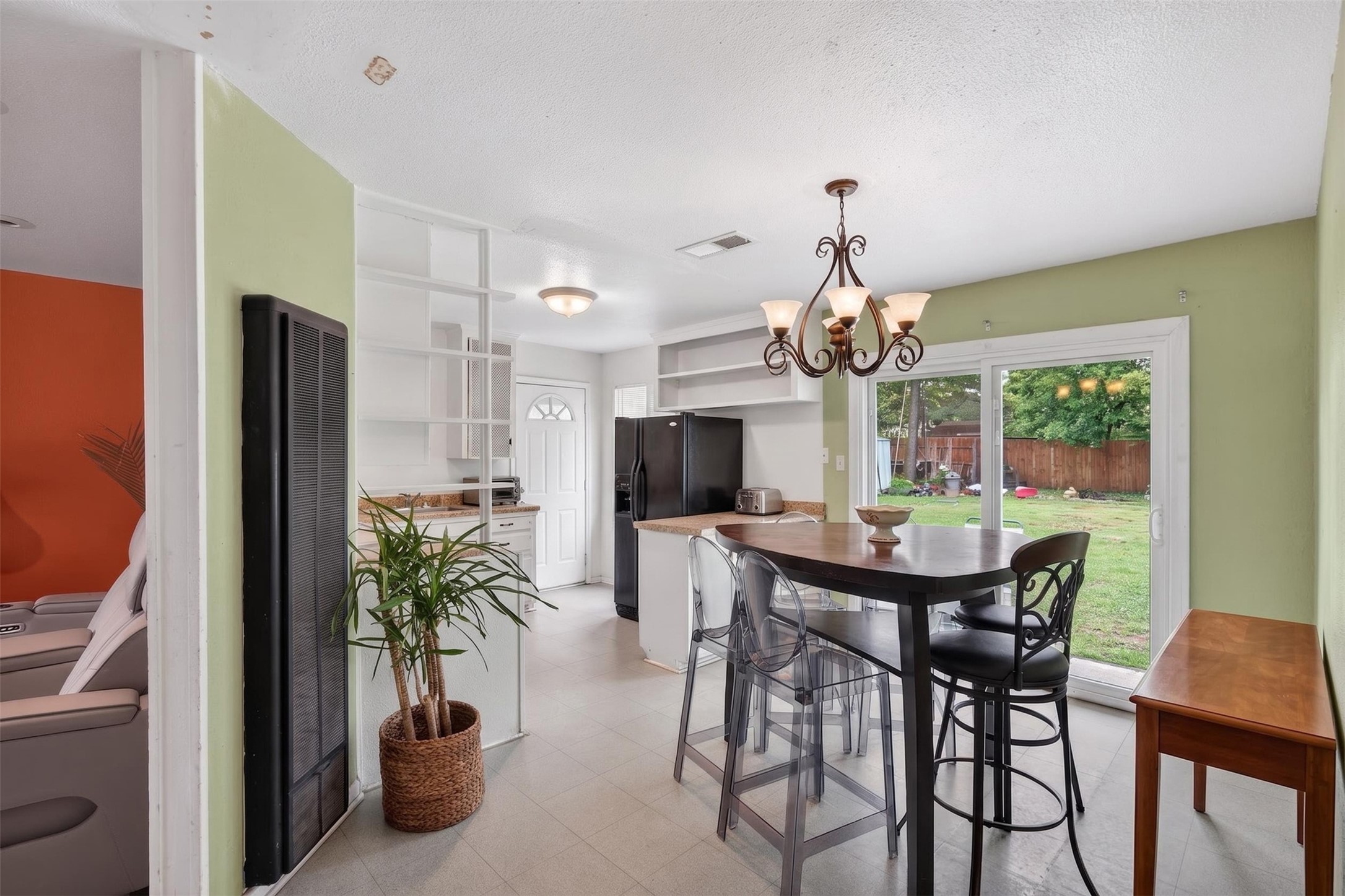 13919 Santa Teresa Road Houston, TX 77045 - Photo 5 of 22