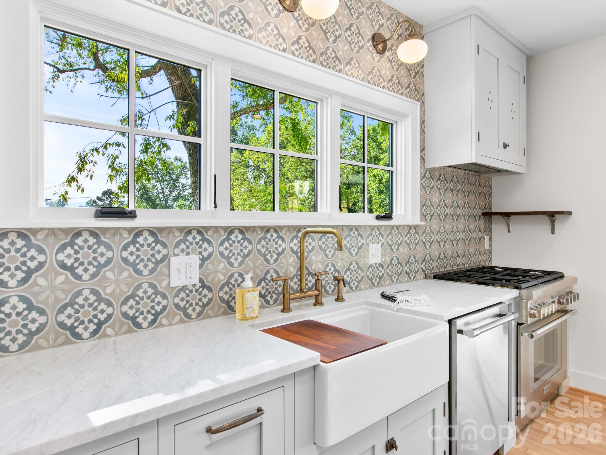 18 Normandy Road Asheville, NC 28803 - Photo 11 of 35