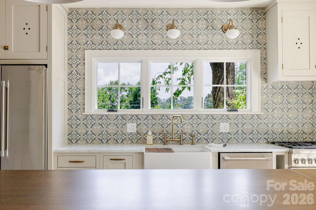 18 Normandy Road Asheville, NC 28803 - Photo 12 of 35
