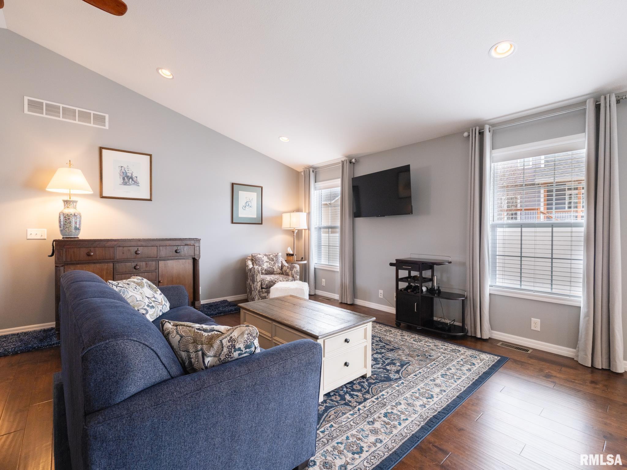 912 Devonshire Road Washington, IL 61571 - Photo 7 of 58