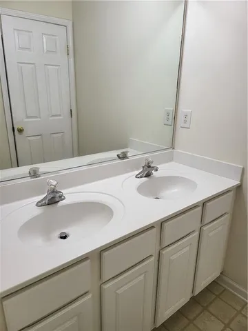 $2,300 | 1372 Dukes Creek Drive, Kennesaw, GA 30152