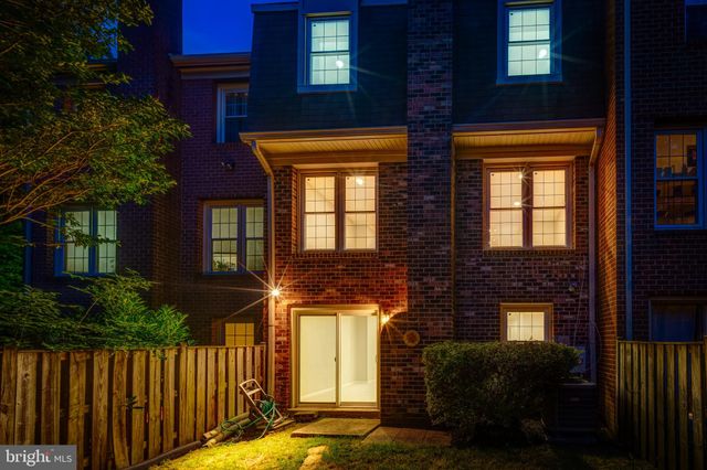 $695,000 | 3721 Mt Airey Lane, Annandale, VA 22003