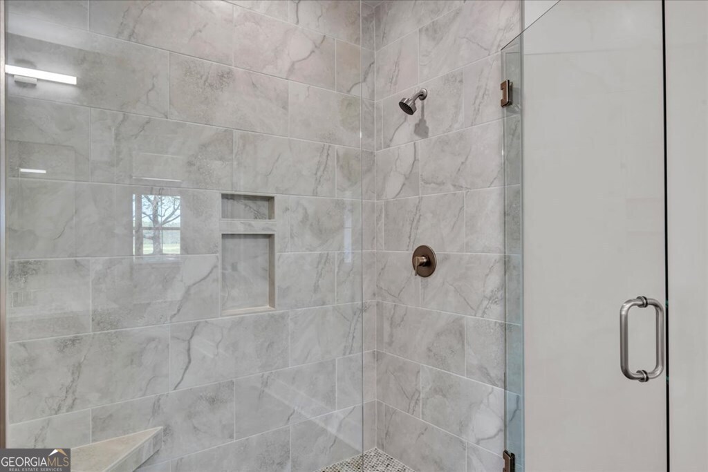 2769 Claxton Dairy Road Dublin, GA 31021 - Photo 24 of 48 a bathroom with a shower