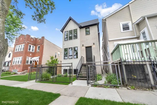 $799,000 | 4420 West Montana Street, Chicago, IL 60639