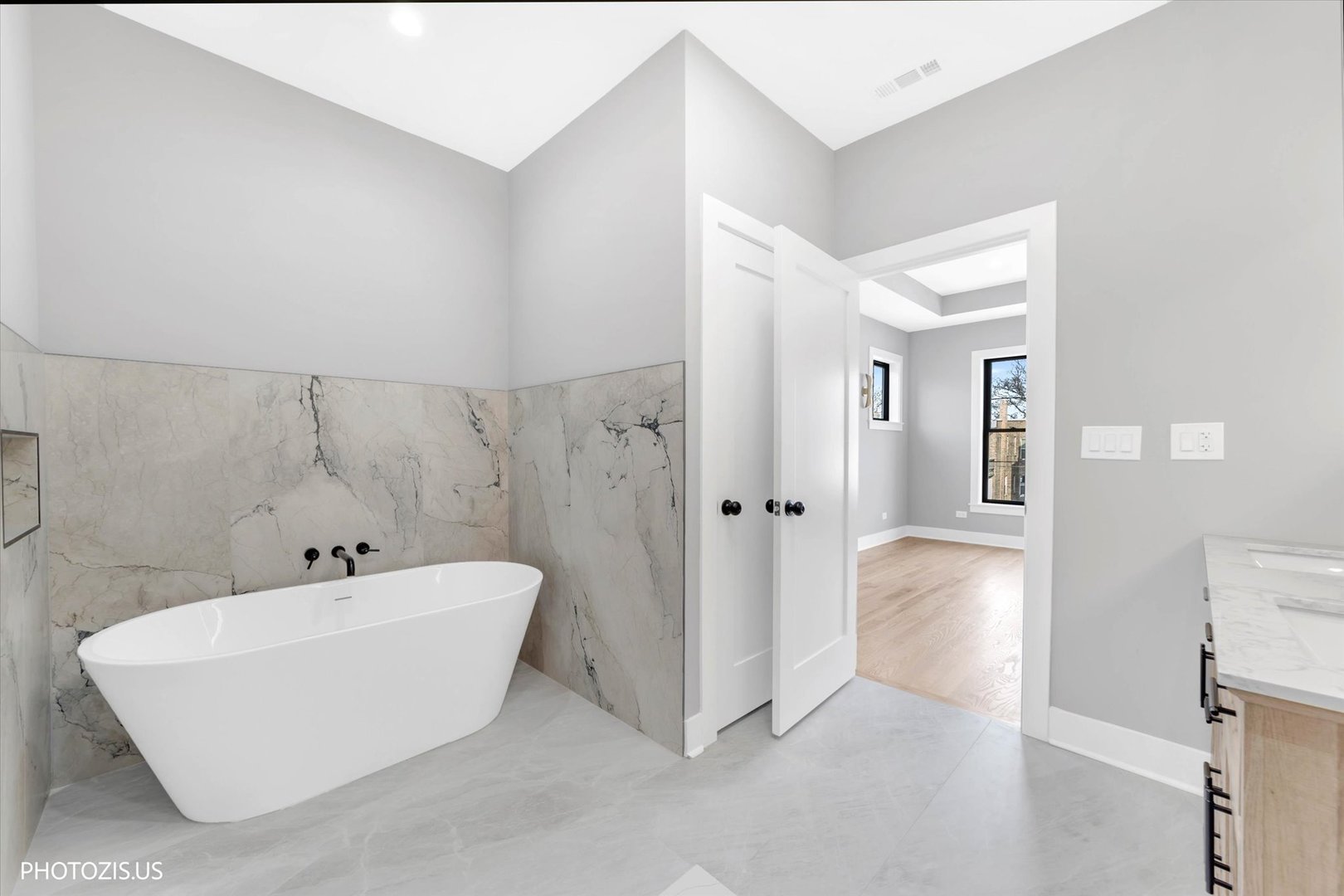 4420 West Montana Street Chicago, IL 60639 - Photo 24 of 44