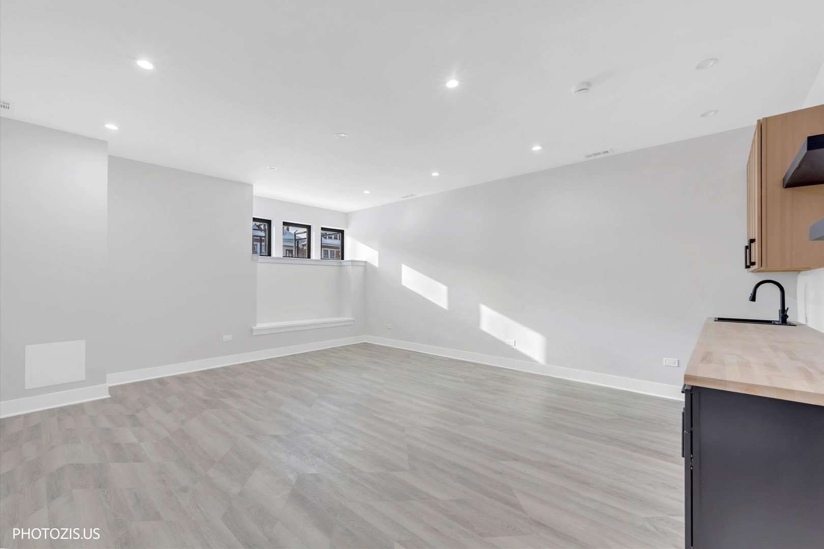 4420 West Montana Street Chicago, IL 60639 - Photo 34 of 44