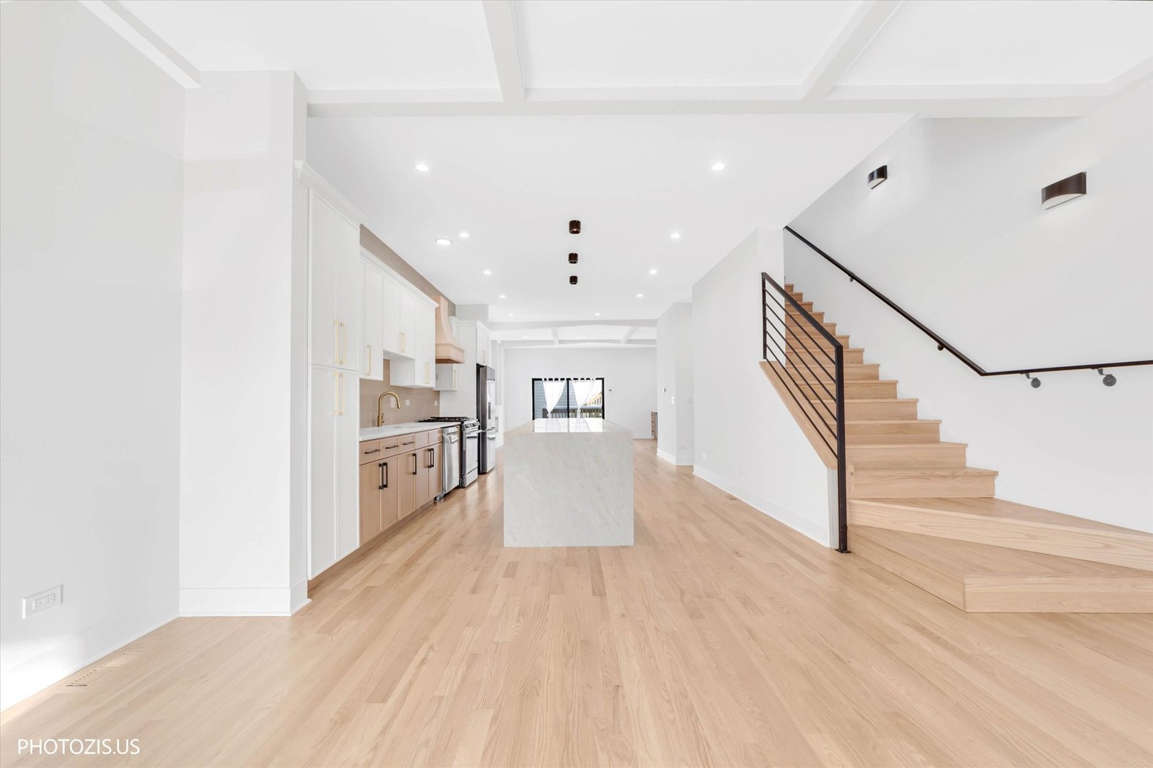 4420 West Montana Street Chicago, IL 60639 - Photo 8 of 44