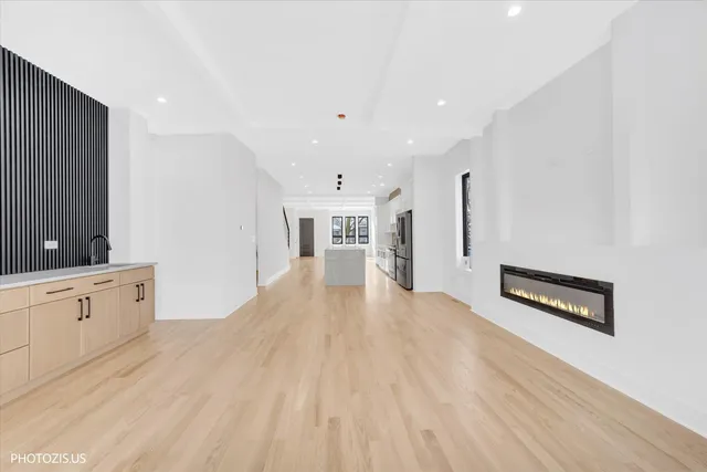 $799,000 | 4420 West Montana Street, Chicago, IL 60639