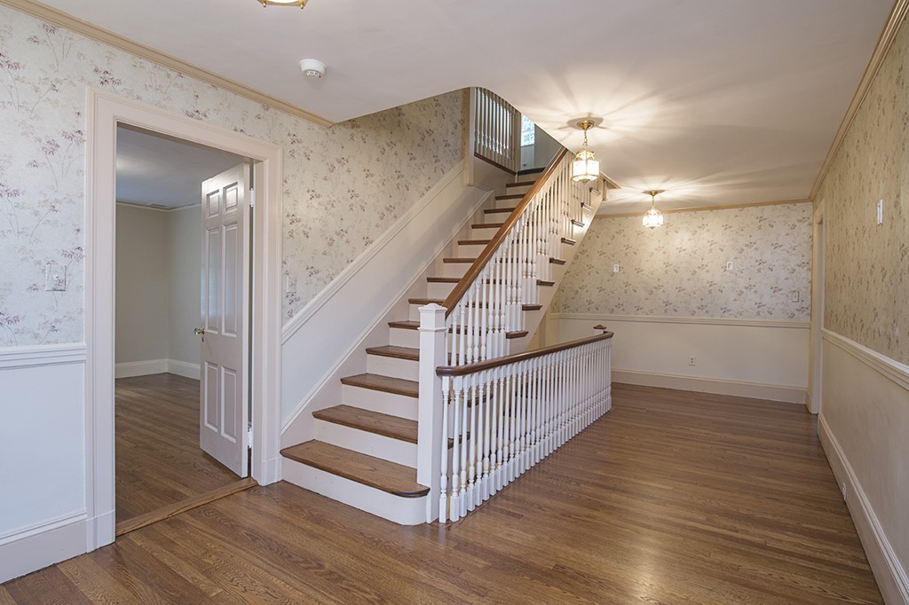 1 Robin Road Weston, MA 02493 - Photo 19 of 30