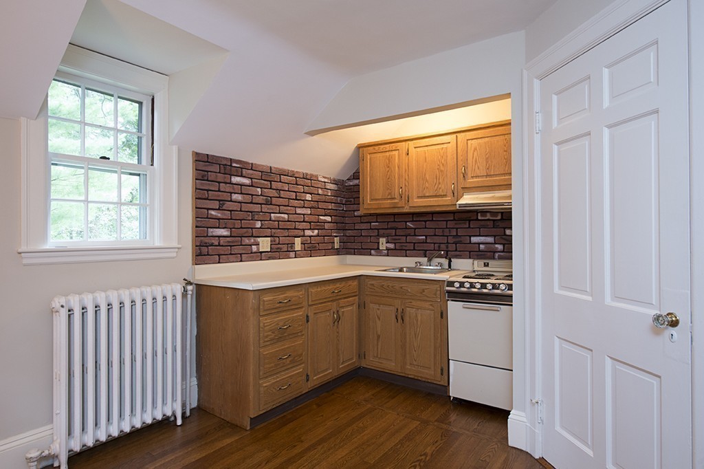 1 Robin Road Weston, MA 02493 - Photo 22 of 30