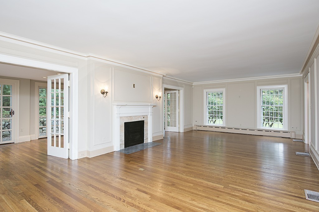 1 Robin Road Weston, MA 02493 - Photo 4 of 30