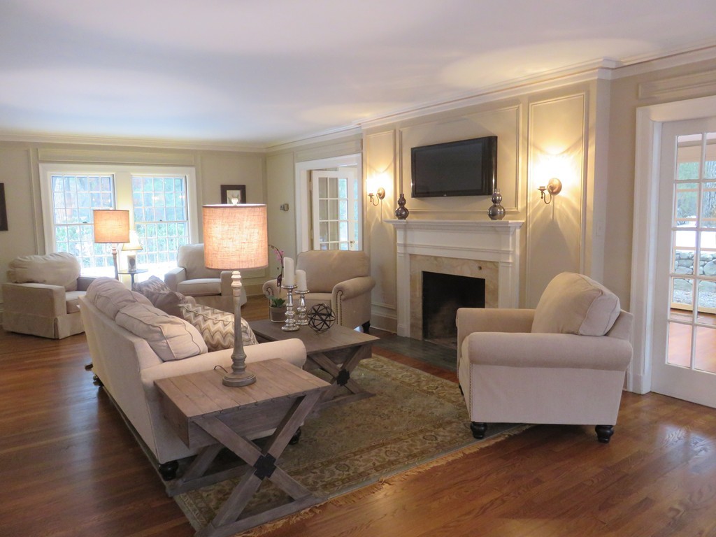 1 Robin Road Weston, MA 02493 - Photo 6 of 30