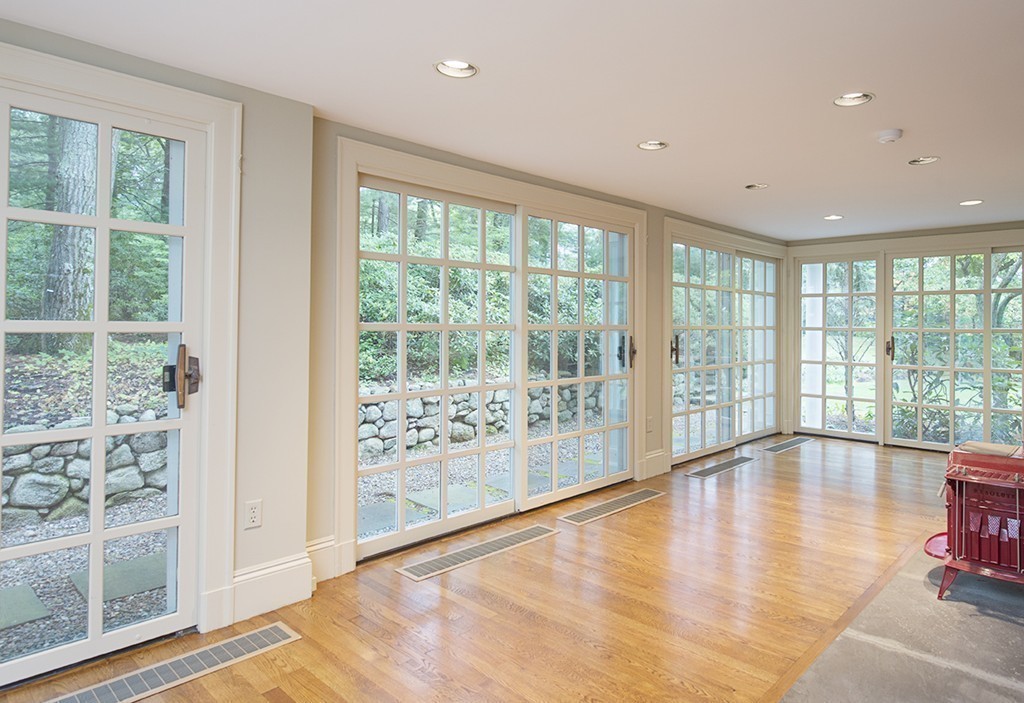 1 Robin Road Weston, MA 02493 - Photo 7 of 30