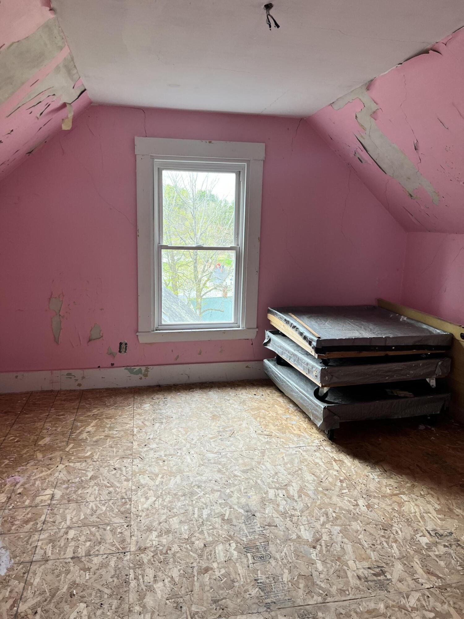 5 High Street Dover-Foxcroft, ME 04426 - Photo 23 of 31 third floor2
