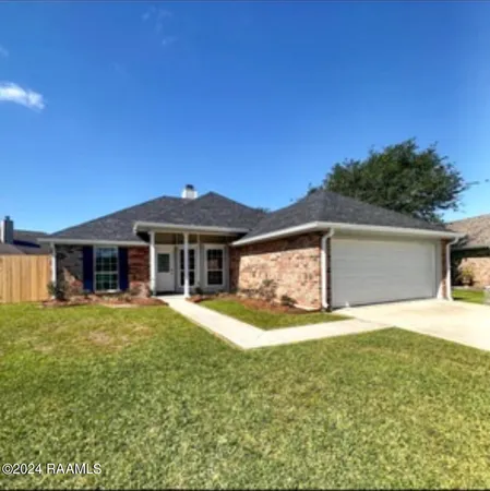 $1,750 | 103 Weeping Willow Boulevard, Broussard, LA 70518