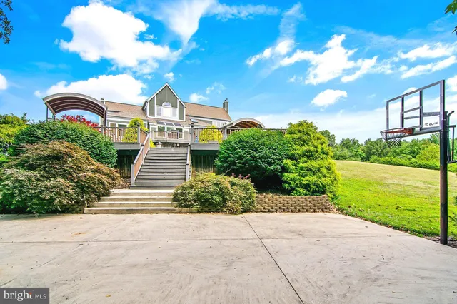 $1,359,900 | 15501 Bushy Tail Run, Woodbine, MD 21797