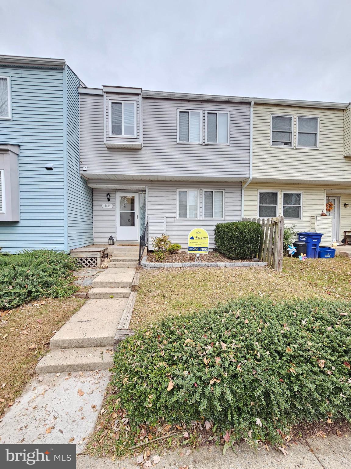 17445 Hoskinson Road Poolesville, MD 20837 - Photo 2 of 37 a front view of a house with a yard