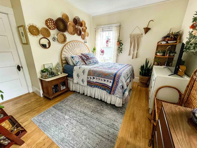 $2,150 | 415 Highland Street, Manchester, NH 03104