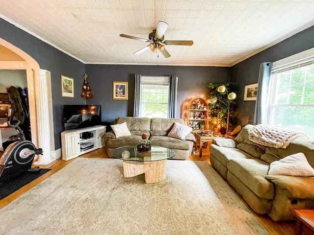 $2,150 | 415 Highland Street, Manchester, NH 03104