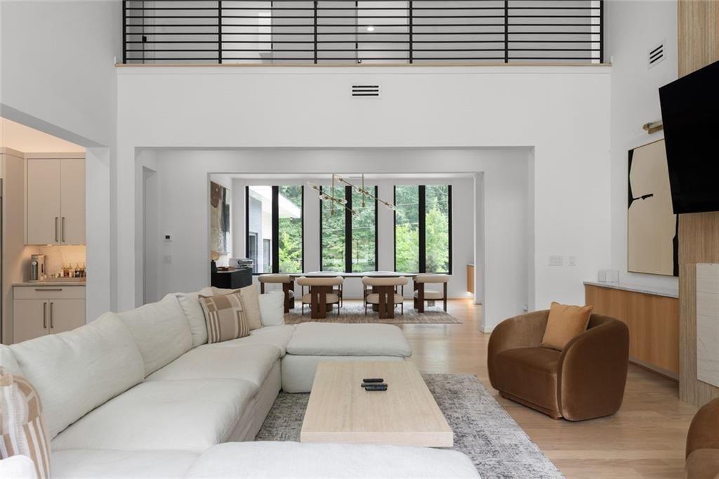 4063 Rickenbacker Drive Northeast Atlanta, GA 30342 - Photo 18 of 58 Gallery Image 18
