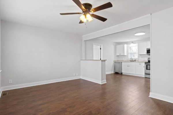 136 West Rossview Road, Unit A Clarksville, TN 37040 - Photo 2 of 17 Gallery Image 2