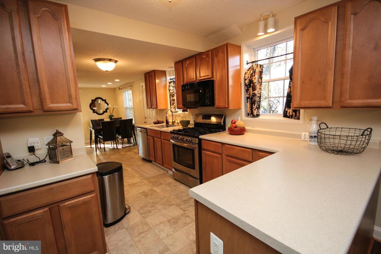 10006 Raynor Road Silver Spring, MD 20901 - Photo 10 of 30 Kitchen