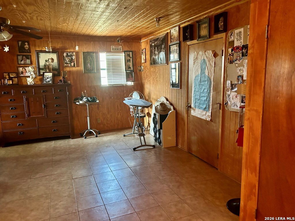 794 Duncan Street Crystal City, TX 78839 - Photo 19 of 38