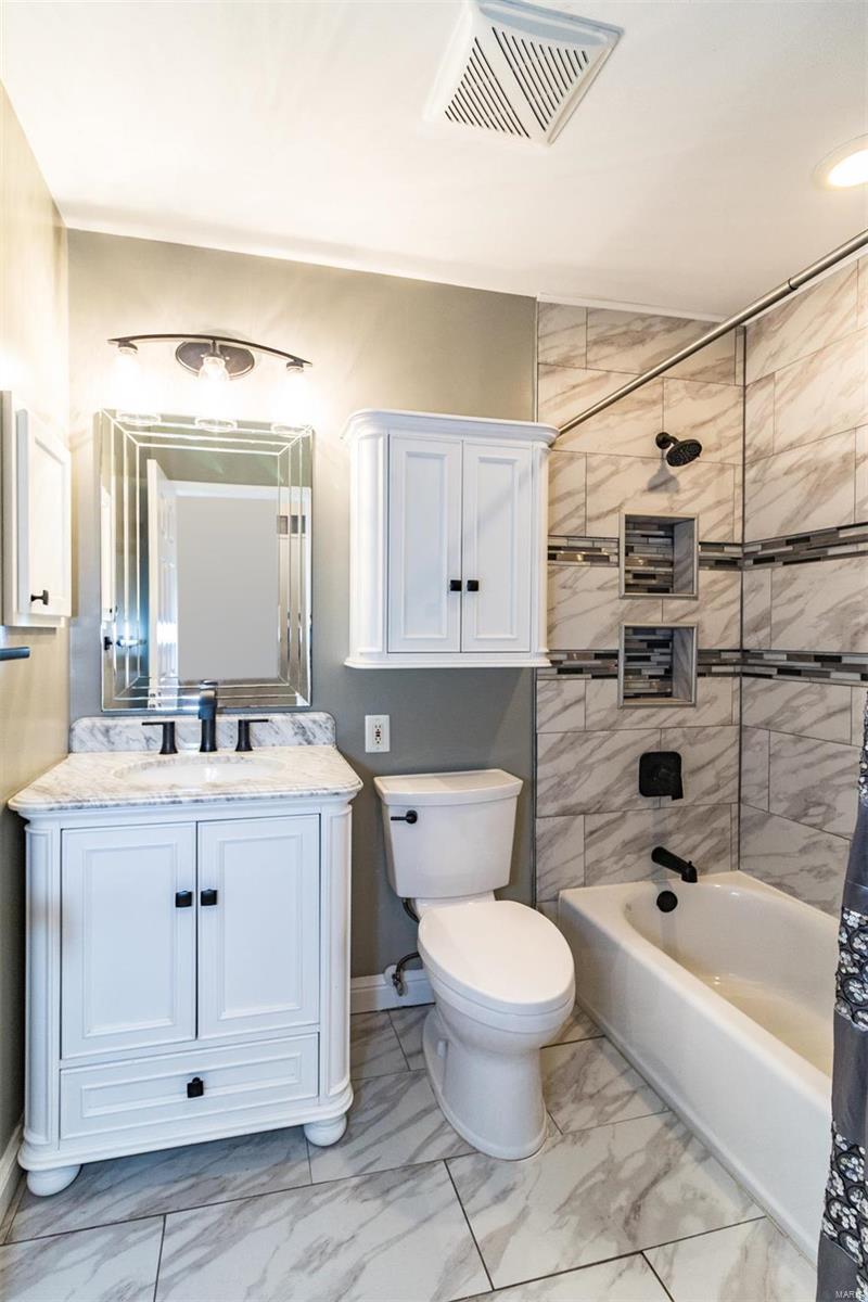 123 Oakside Lane Kirkwood, MO 63122 - Photo 14 of 27