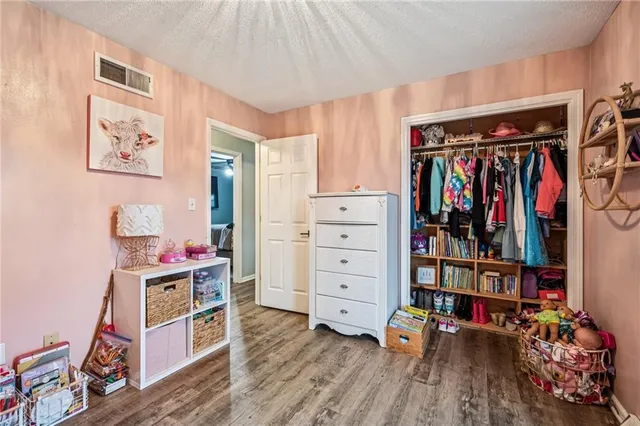 $400,000 | 21121 South Cleveland Avenue, Belton, MO 64012