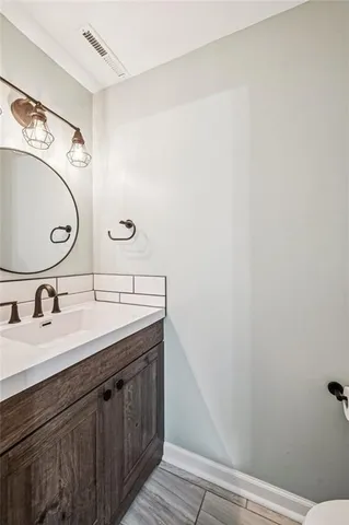 $400,000 | 21121 South Cleveland Avenue, Belton, MO 64012