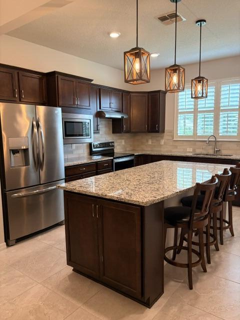 9648 Southwest 63rd Loop Ocala, FL 34481 - Photo 2 of 11 Kitchen