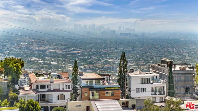 $4,500,000 | 1610 Viewmont Drive, Los Angeles, CA 90069
