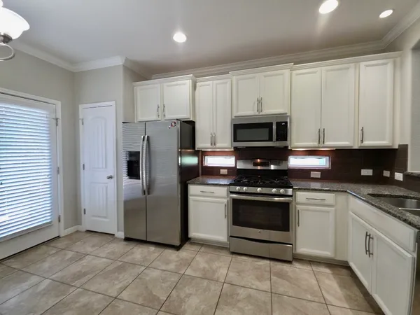 $2,150 | 13400 Briarwick Drive, Unit 2603, Austin, TX 78729