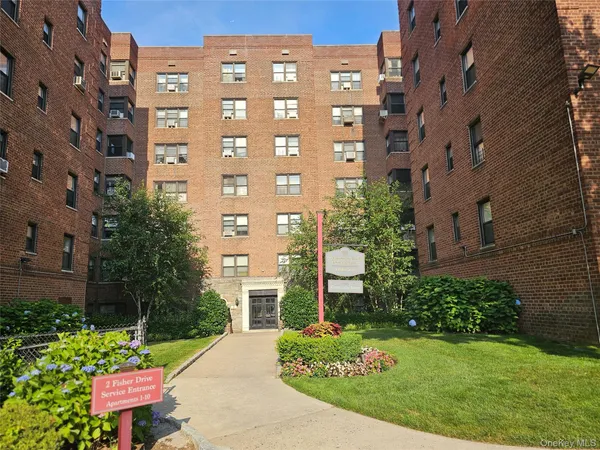 $185,000 | 2 Fisher Drive, Unit 618, Mount Vernon, NY 10552
