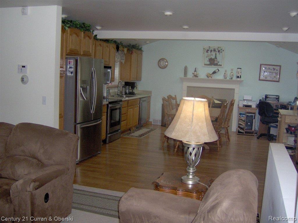 14900 Reeck Road Southgate, MI 48195 - Photo 11 of 24 HPIM0166.JPG