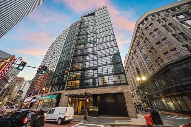 $1,185,000 | 580 Washington Street, Unit 806, Boston, MA 02111