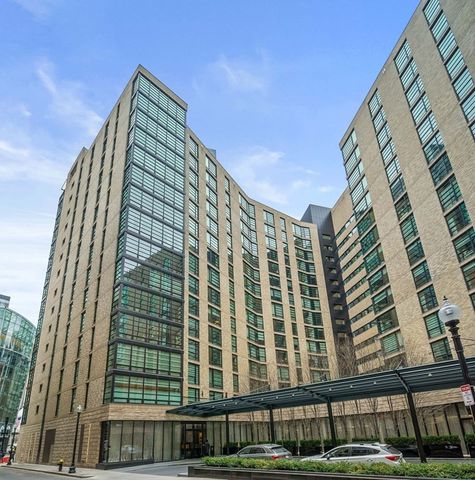 $1,185,000 | 580 Washington Street, Unit 806, Boston, MA 02111