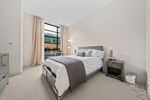 $1,185,000 | 580 Washington Street, Unit 806, Boston, MA 02111