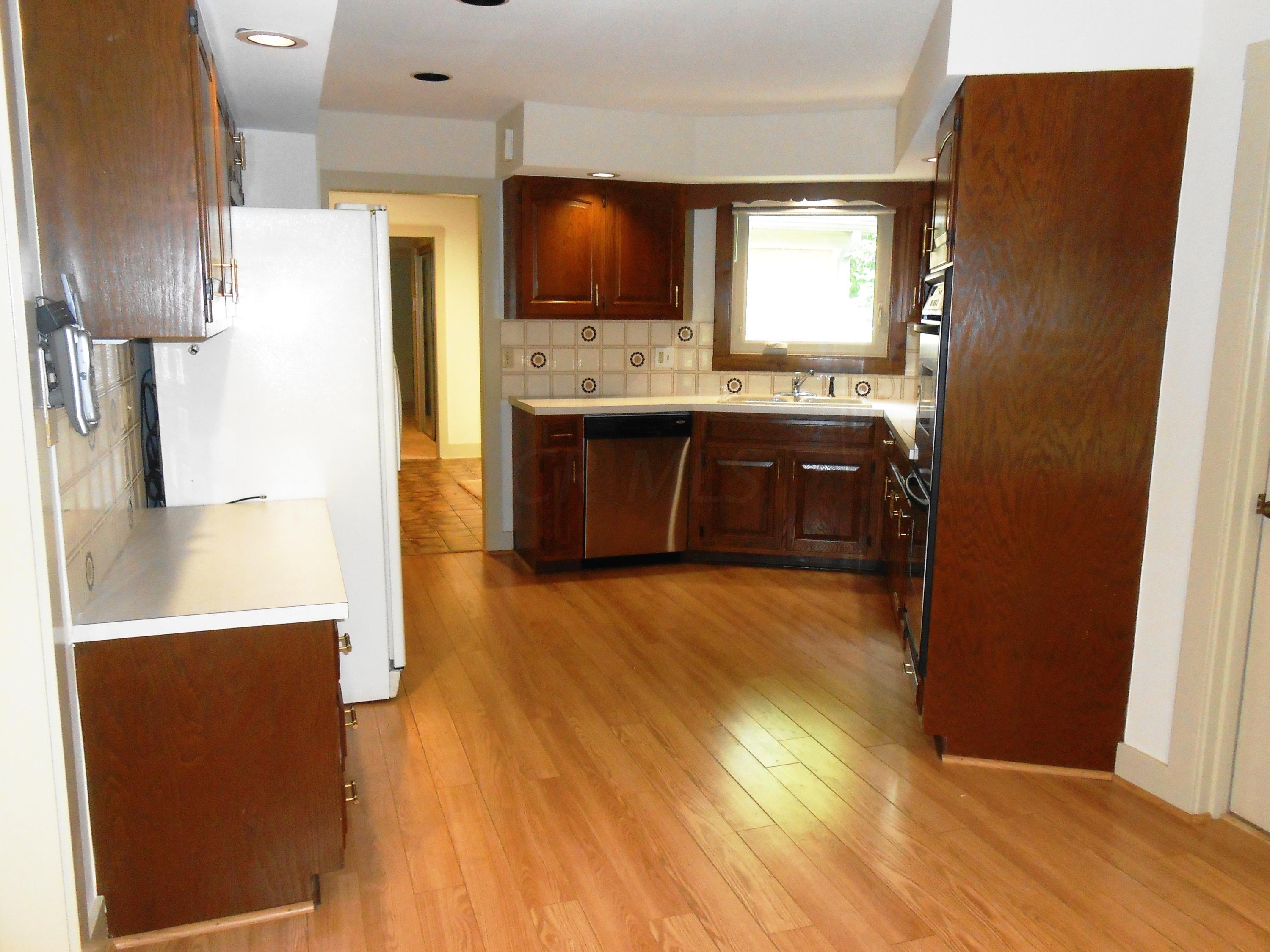 7580 Norham Road Columbus, OH 43235 - Photo 7 of 26 Gallery Image 7